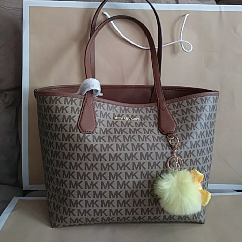 SOLD 🎀NWT Michael kors tote shoppers purse bag - Picture 8 of 8